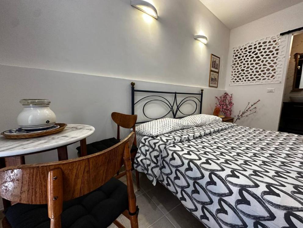 Enchanting Room In Bari Old Town Esterno foto
